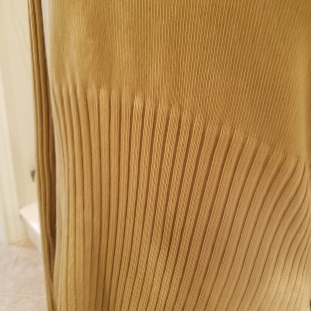 Beautiful Tunic Top - Picture 4 of 4